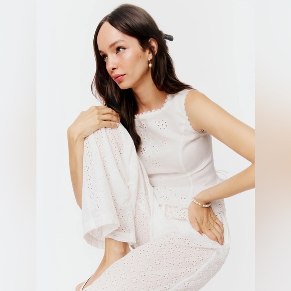 Reformation Tops - NEW Reformation Lorie Sleeveless Linen  Top in White Lace | size 2